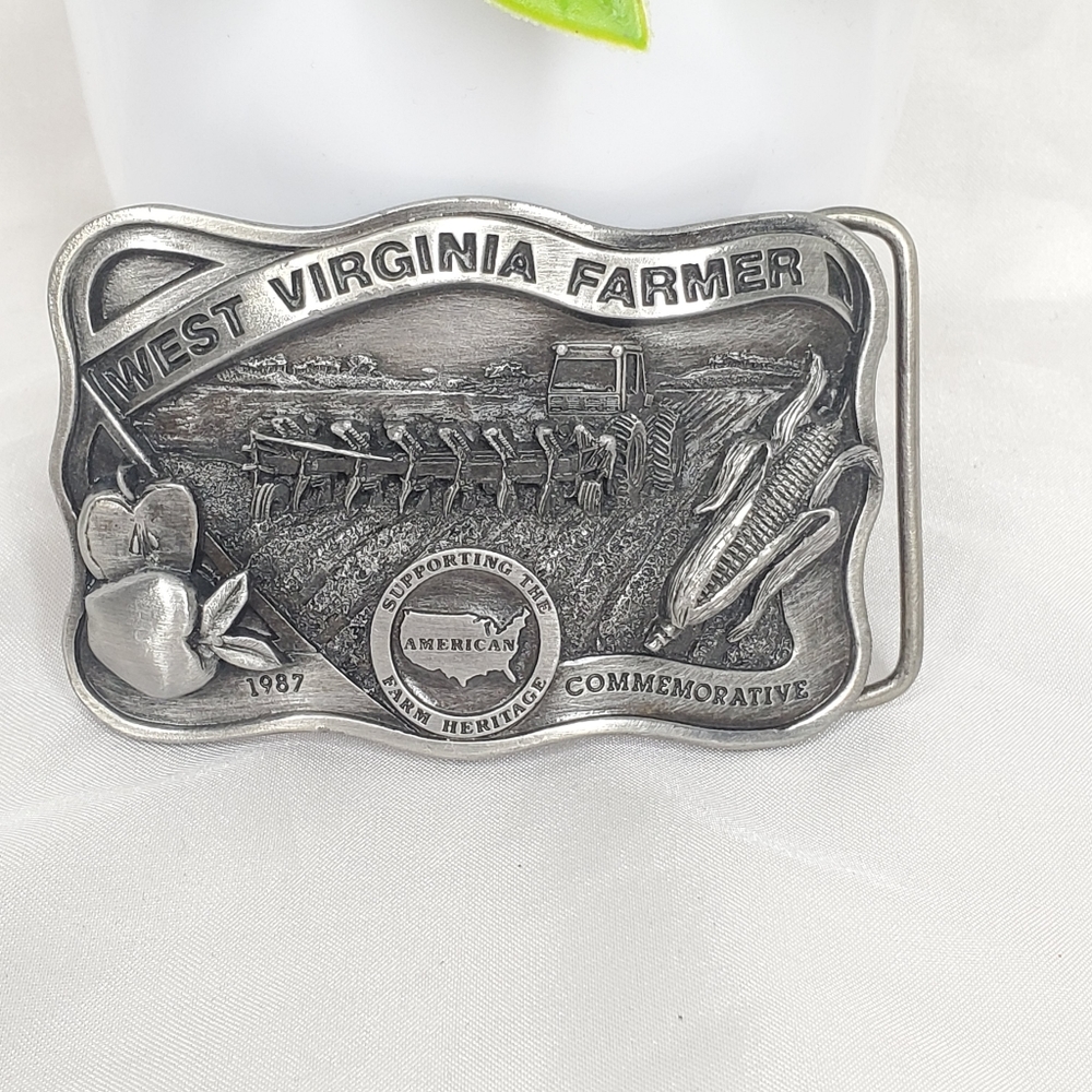 ♤ West Virginia Farmer 1987 Commerative Belt Buckle H Bryant